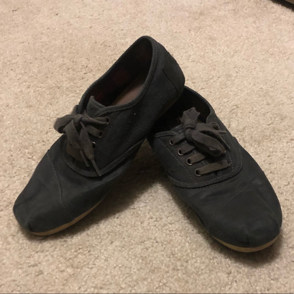 TOMS shoes